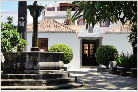 Plaza Elìas Santos Abreu Los Llanos de Aridane Plaza Elìas Santos Abreu Los Llanos de Aridane