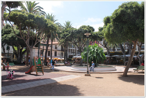 Plaza del Charco, Puerto de la Cruz Plaza del Charco, Puerto de la Cruz