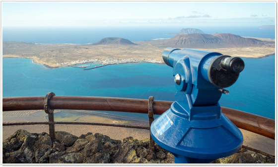 La Graciosa fotografata dal Mirador del Rio, Lanzarote La Graciosa fotografata dal Mirador del Rio, Lanzarote
