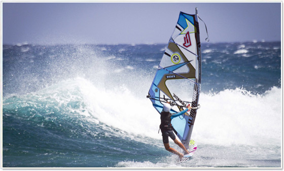 Windsurf a Lanzarote, isole canarie Windsurf a Lanzarote, isole canarie