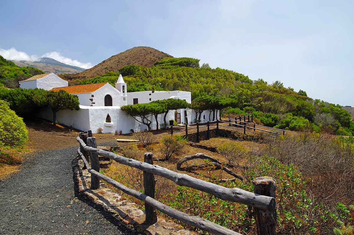El Hierro - Ermita Virgen de Los Reyes
